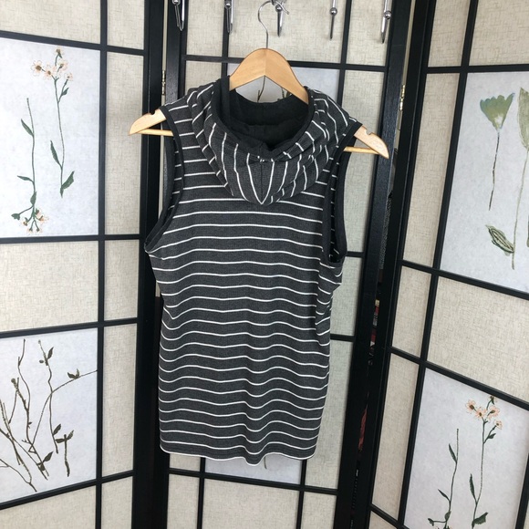 APRT Amazing Sleeveless Hoodie Stripe Tee. Women Size Medium. - Picture 7 of 9